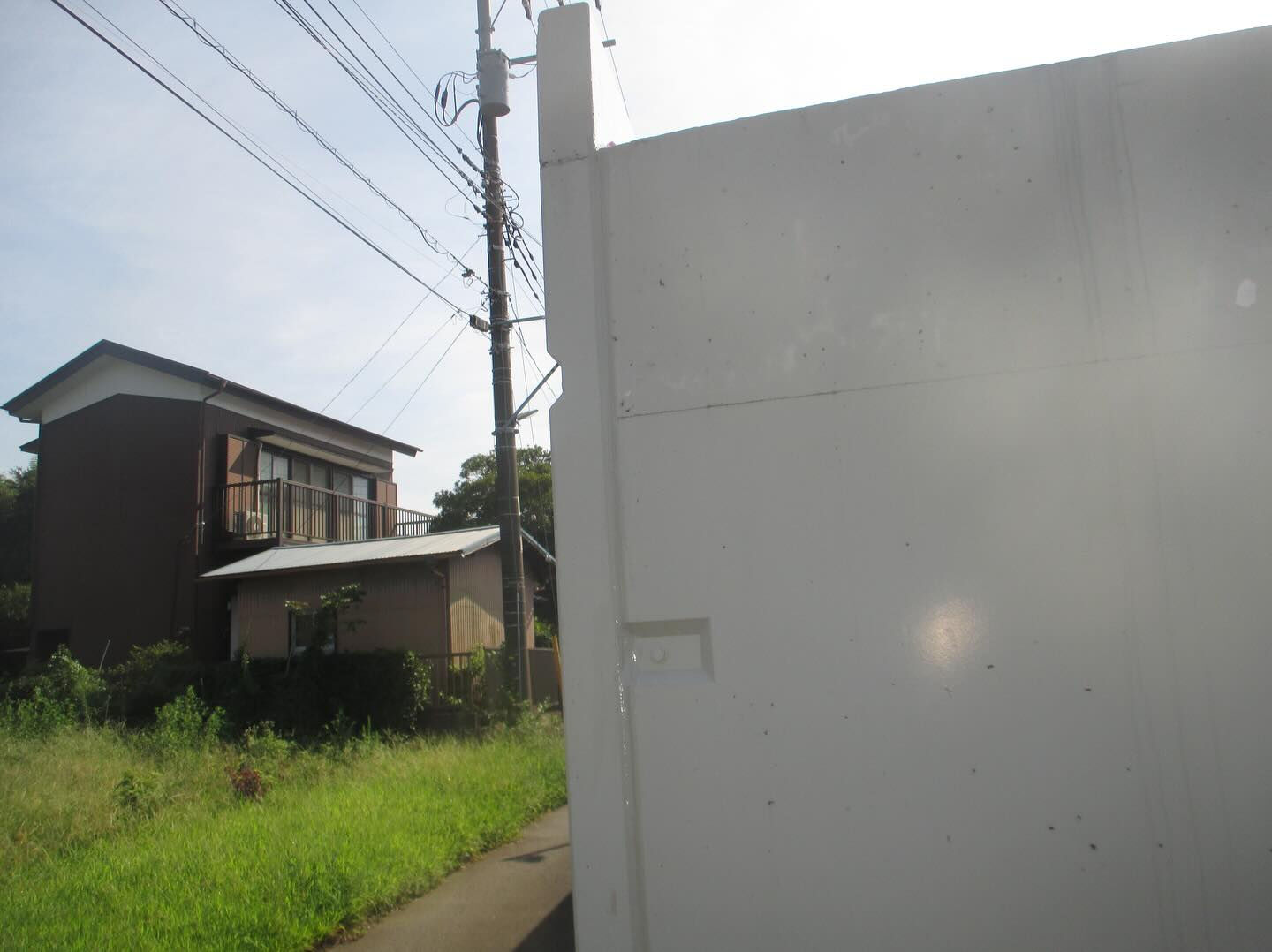栄州ホームです！コーキングの後の塗装完了しました(*^^*)