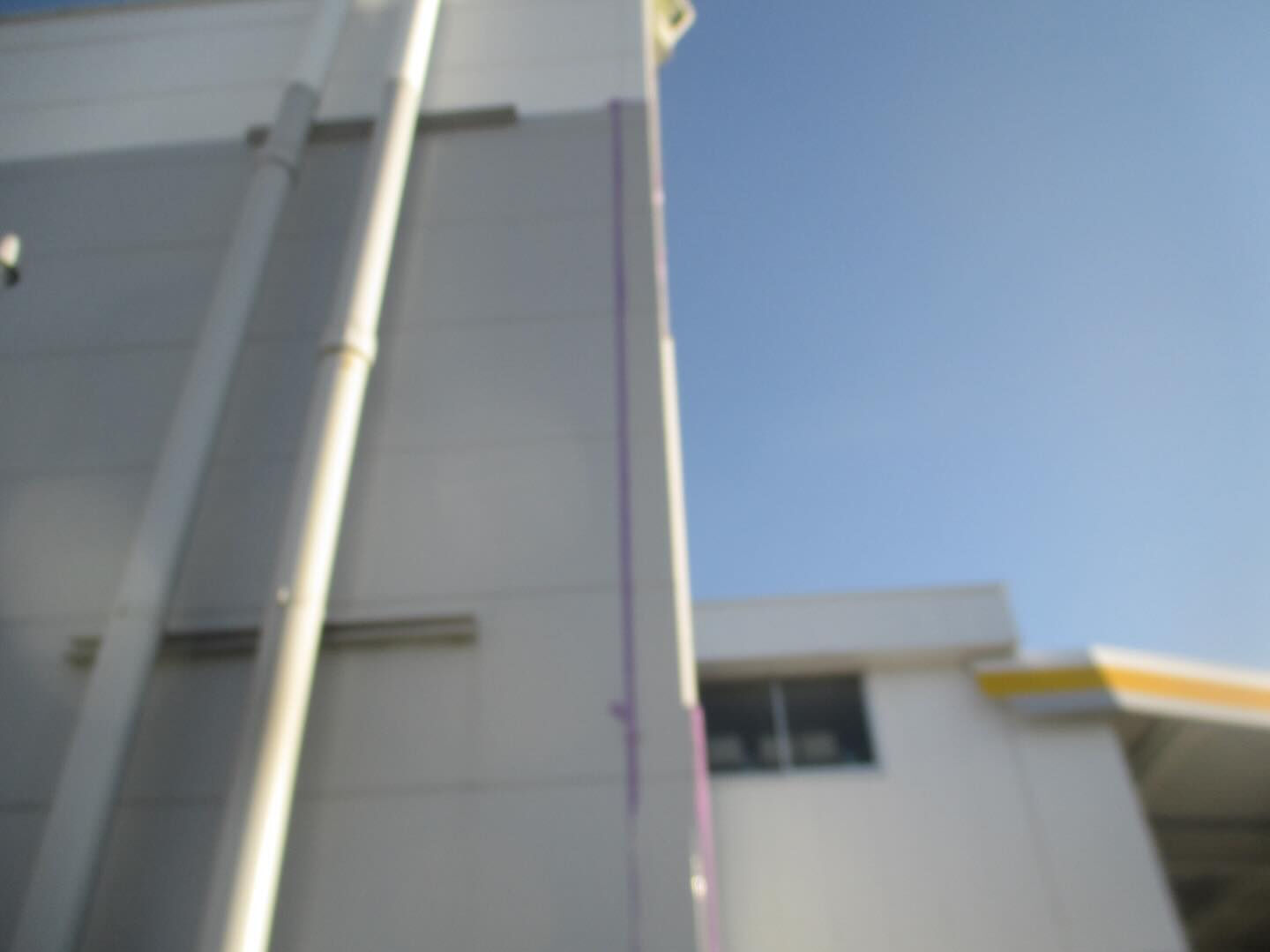 8/3/14 栄州ホームです 下塗りのあと中塗りと上塗りをし