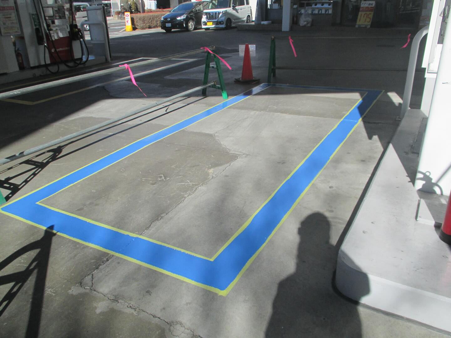栄州ホームです！法定枠の中塗り終わりました！