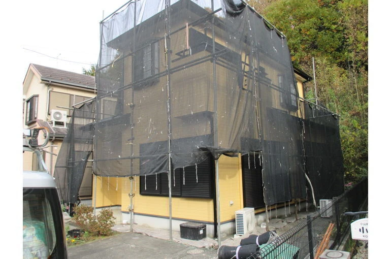 破風板と雨樋の塗装