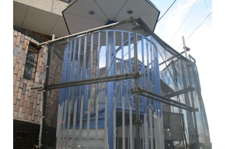 鉄骨階段 中塗り