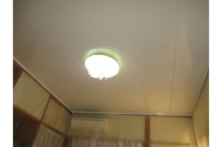 天井の上塗り塗装工事